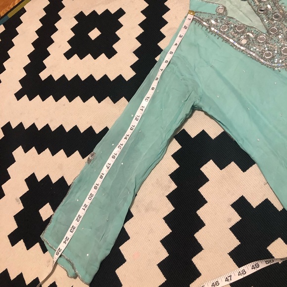 Pakistani salwar kameez with mirror work - Picture 11 of 13